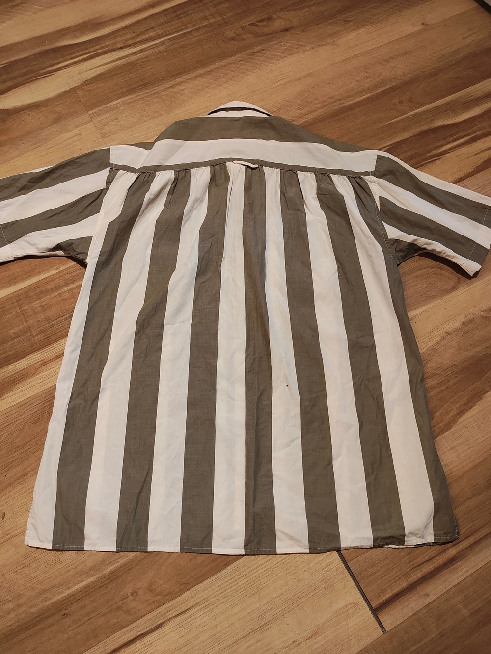 Men's Short-Sleeve Stripe Button-Up Shirt - Olive & White - Picture 3 of 5
